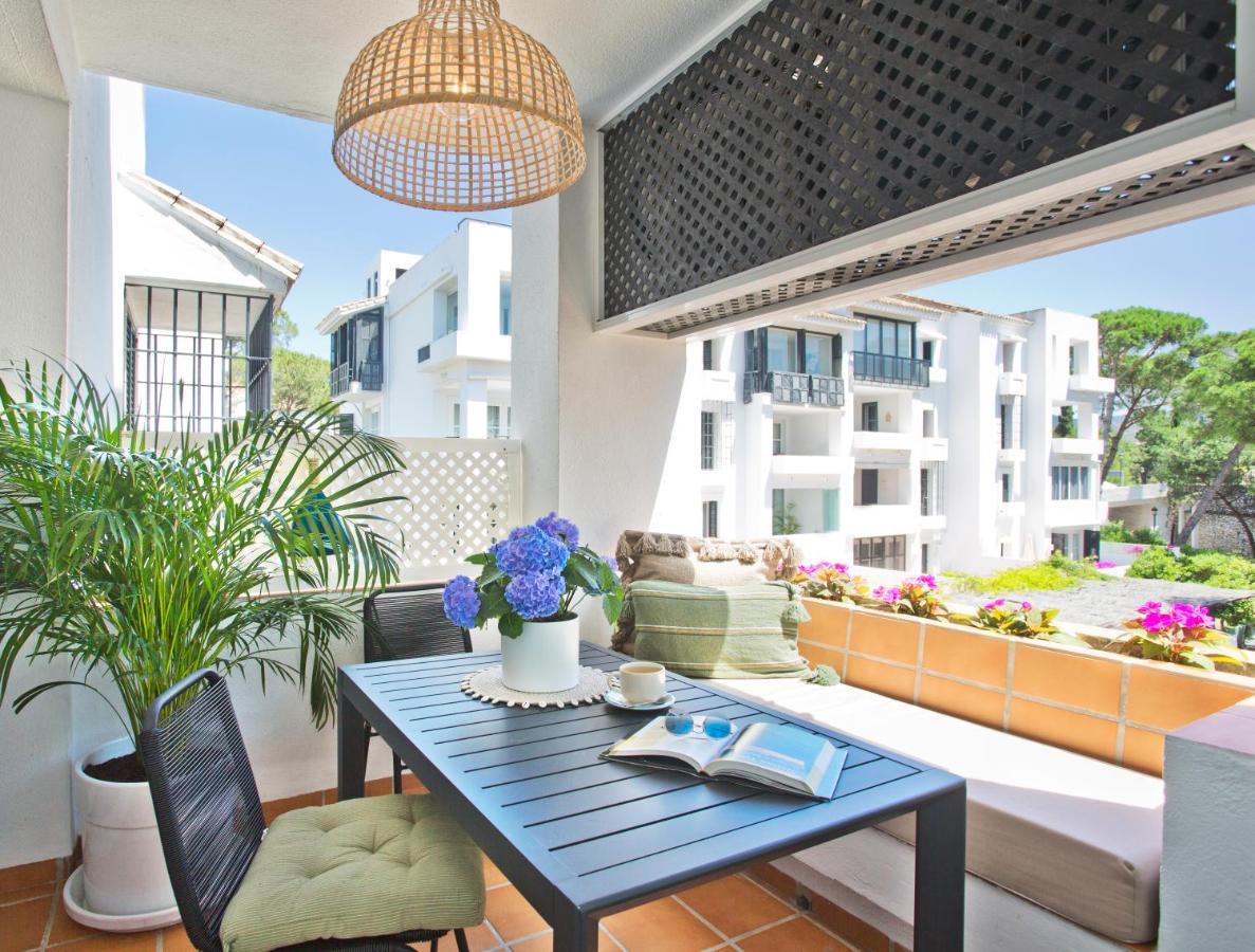 Beachfront Luxury Complex With Tropical Gardens & Pools Marbella Bagian luar foto
