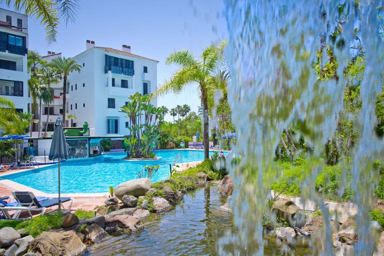 Beachfront Luxury Complex With Tropical Gardens & Pools Marbella Bagian luar foto